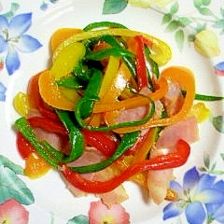 パプリカとピーマンのベーコン炒め